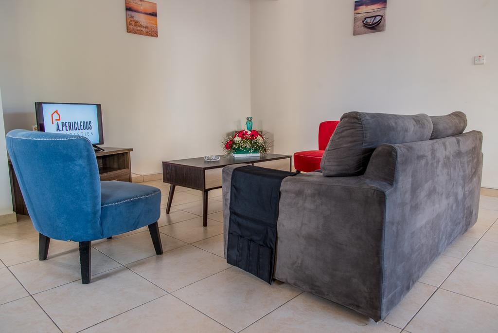 Diana Apartment Paphos Bagian luar foto